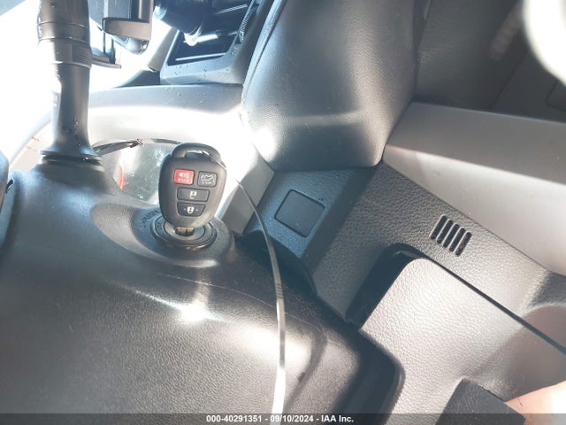 Toyota Rav4 Xle 2017 2T3WFREV7HW371035 Image 11