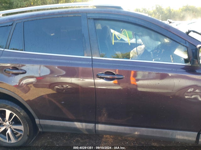 Toyota Rav4 Xle 2017 2T3WFREV7HW371035 Image 13