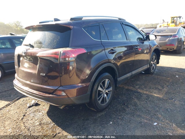 Toyota Rav4 Xle 2017 2T3WFREV7HW371035 Image 4