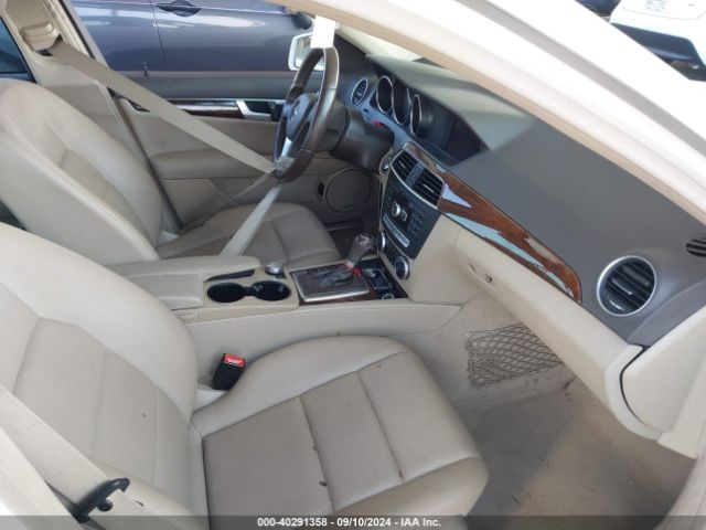 WDDGF4HB0EA951638 Mercedes-Benz C 250 Luxury/sport