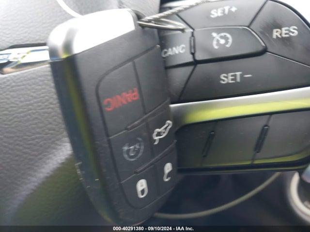 1C3CCCAB3GN105915 Chrysler 200 Limited