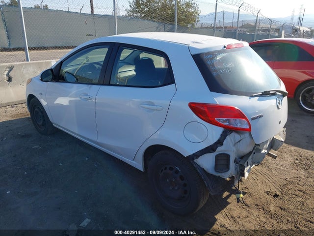 40291452 :رقم المزاد ، JM1DE1KZ4D0156164 vin ، 2013 Mazda Mazda2 Sport مزاد بيع