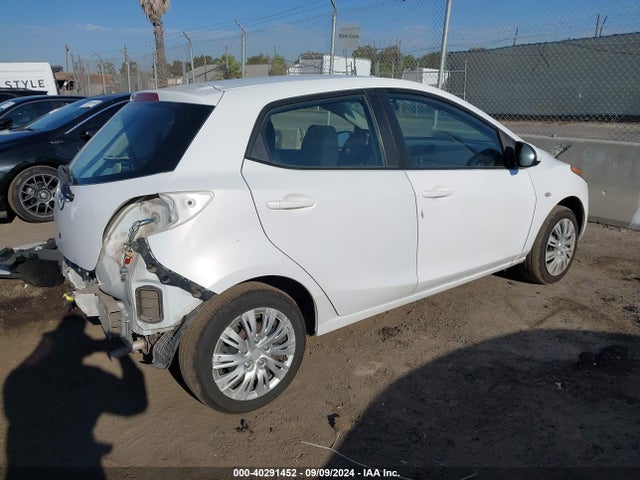 40291452 :رقم المزاد ، JM1DE1KZ4D0156164 vin ، 2013 Mazda Mazda2 Sport مزاد بيع