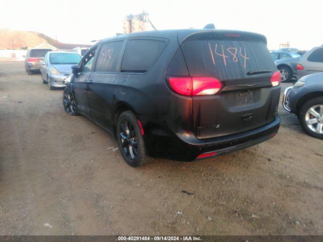 2C4RC1FGXLR111092 Chrysler Pacifica Touring