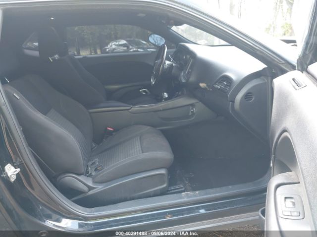 2C3CDZAT6FH758979 Dodge Challenger R/t