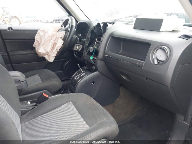 1C4NJRBB4HD106400 Jeep Patriot Sport 4x4