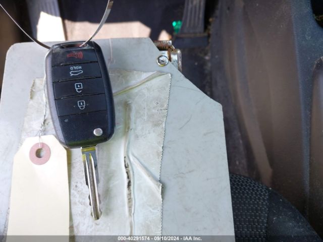 3KPFK4A79HE018121 KIA FORTE LX