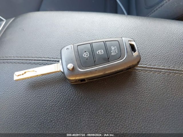 5NMJACAE0NH060428 Hyundai TUCSON SE