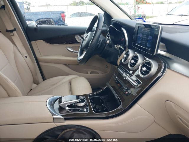 WDC0G4JBXHF124251 Mercedes-Benz GLC 300