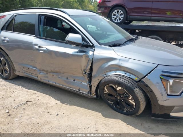 KNDCR3L19R5090824 KIA Niro Ev Wind