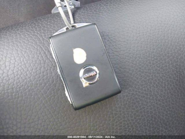 YV4L12RLXR1774862 Volvo Xc60 B5 Plus Dark Theme