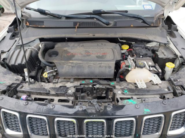 3C4NJCAB7JT318819 Jeep Compass Sport Fwd