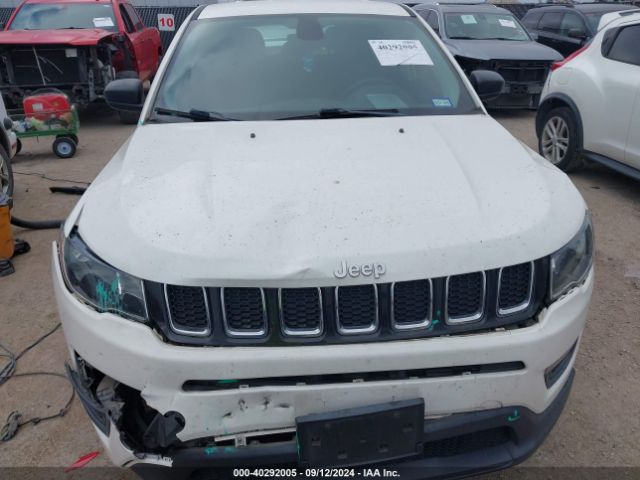 3C4NJCAB7JT318819 Jeep Compass Sport Fwd