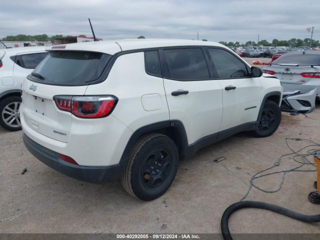 3C4NJCAB7JT318819 Jeep Compass Sport Fwd