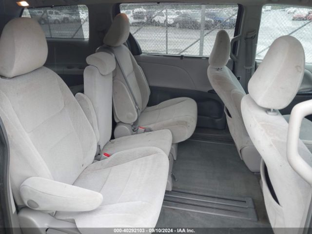 5TDKK3DC3GS714155 Toyota SIENNA LE