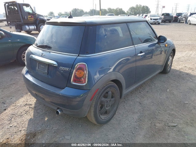 2009 MINI COOPER WMWMF33589TW75693 Photo 3