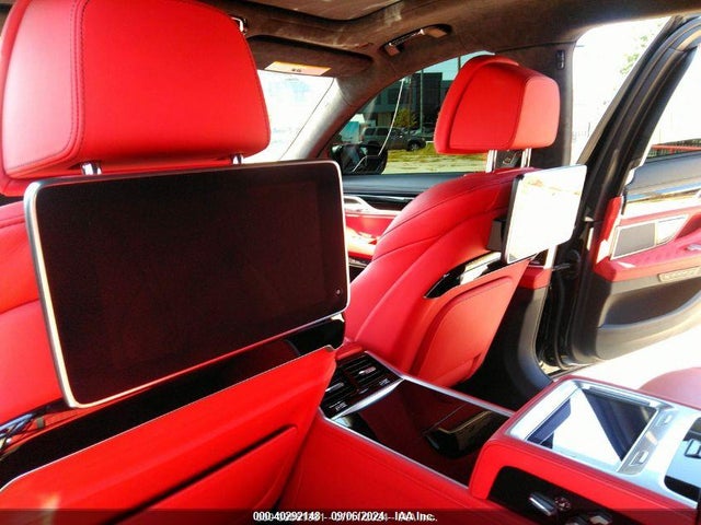 BMW M760i Xdrive 2022 WBA7U6C08NCH83897 Image 13