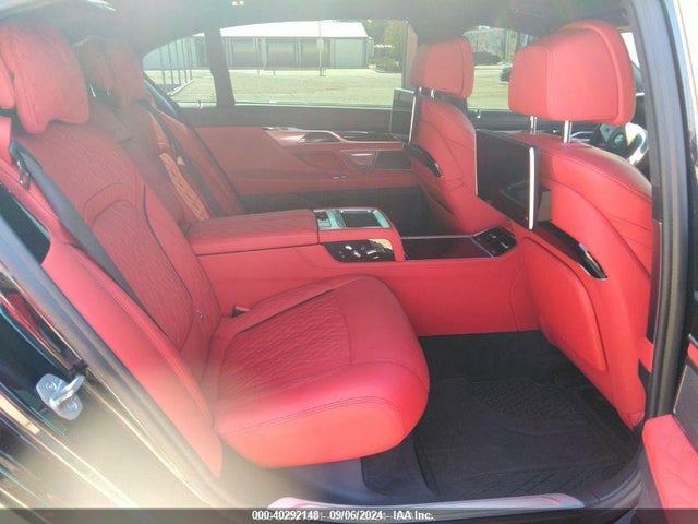 BMW M760i Xdrive 2022 WBA7U6C08NCH83897 Image 8