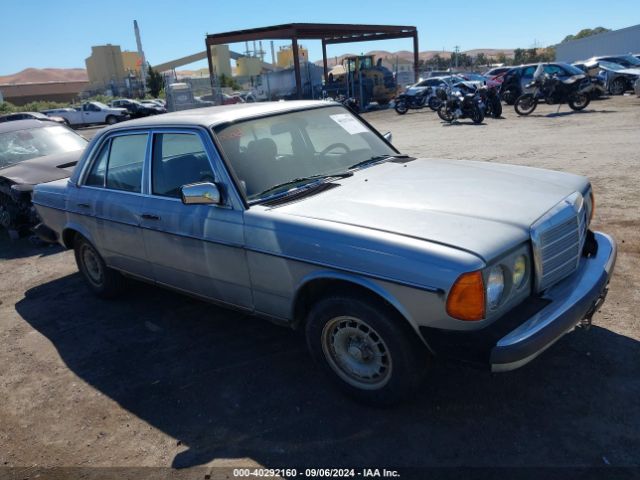 1984 MERCEDES-BENZ 300 WDBAB33A4EA157633
