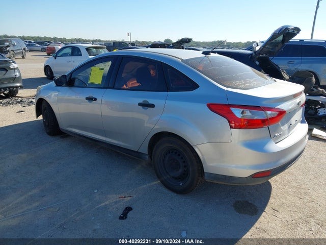 Ford FOCUS S 2014 1FADP3E26EL109017 Image 3