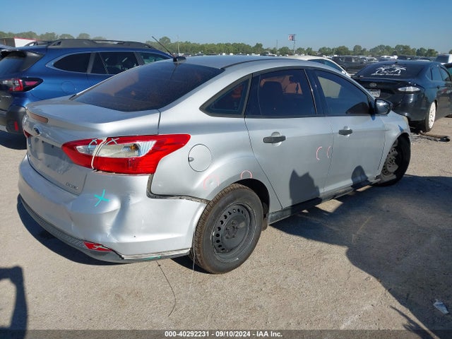 Ford FOCUS S 2014 1FADP3E26EL109017 Image 4