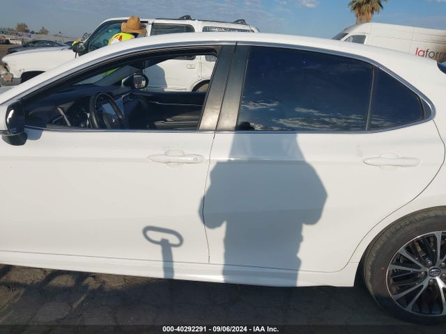Toyota CAMRY SE 2018 4T1B11HK0JU650485 Image 15