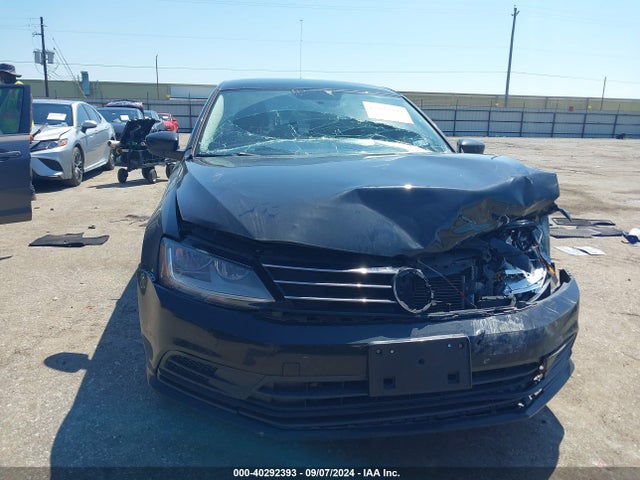 3VW2B7AJ0HM395984 Volkswagen Jetta 1.4t S