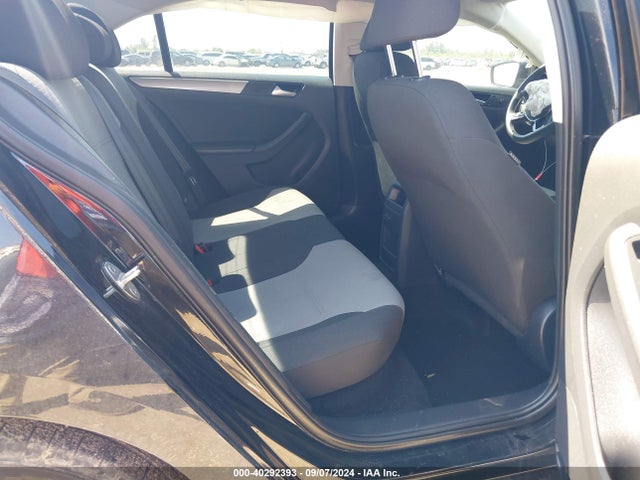3VW2B7AJ0HM395984 Volkswagen Jetta 1.4t S