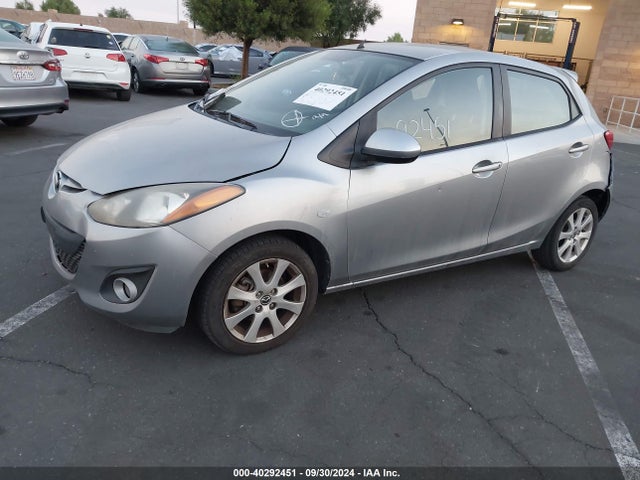 Mazda Mazda2 Touring 2014 JM1DE1LYXE0176071 Image 2