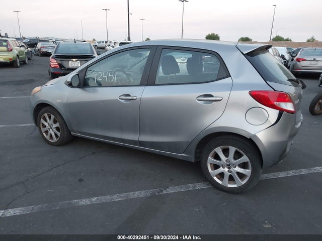 Mazda Mazda2 Touring 2014 JM1DE1LYXE0176071 Image 3