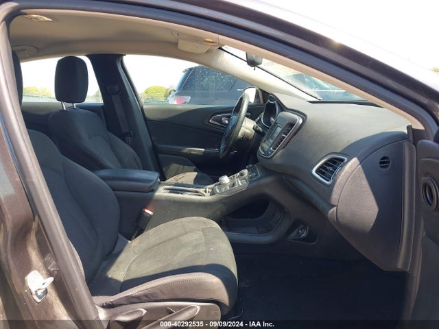 Chrysler 200 Limited 2015 1C3CCCAB5FN611969 Image 5