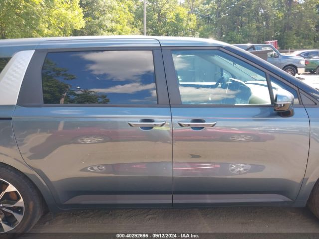 KNDNC5H30N6176933 KIA Carnival Mpv Ex