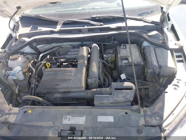 3VWDB7AJ7JM206522 Volkswagen Jetta 1.4t Se/1.4t Wolfsburg Edition