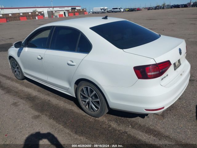 3VWDB7AJ7JM206522 Volkswagen Jetta 1.4t Se/1.4t Wolfsburg Edition