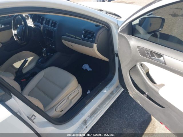 3VWDB7AJ7JM206522 Volkswagen Jetta 1.4t Se/1.4t Wolfsburg Edition