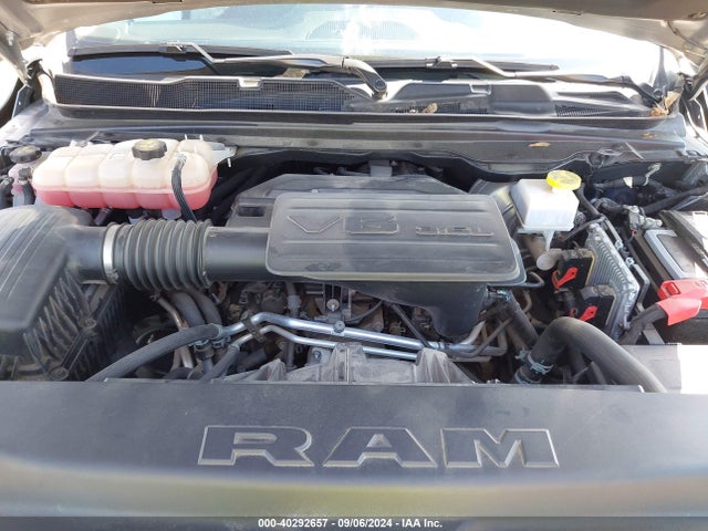 1C6RRFCG9MN567736 RAM 1500 Tradesman Quad Cab 4x4 6'4 Box