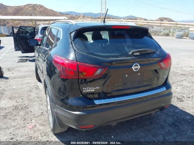 JN1BJ1CPXHW007778 Nissan Rogue Sport Sv
