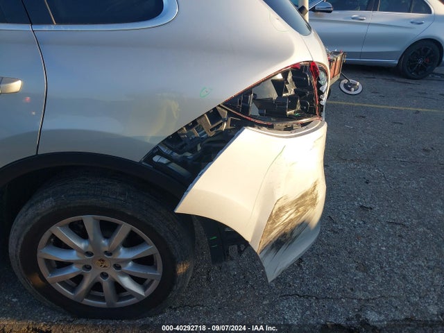 2012 PORSCHE CAYENNE WP1AA2A20CLA05004 Photo 5