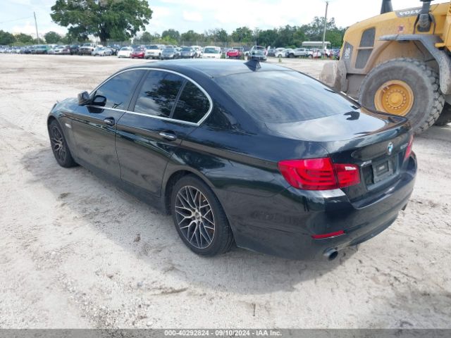 2013 BMW 535I WBAFU7C50DDU76663 Photo 2