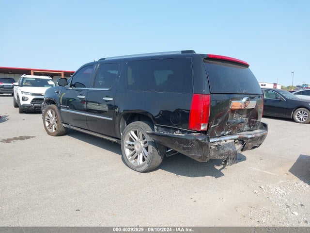 2014 CADILLAC ESCALADE ESV 1GYS4KEF5ER182863 Photo 2