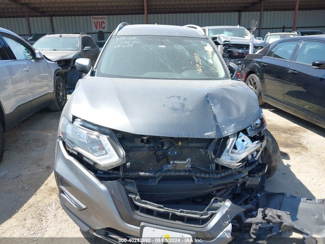 Nissan ROGUE SV 2017 JN8AT2MT9HW400356 Image 13