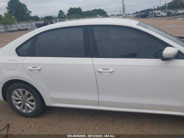1VWAT7A38EC101528 Volkswagen Passat 1.8t Wolfsburg Edition