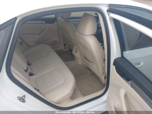 1VWAT7A38EC101528 Volkswagen Passat 1.8t Wolfsburg Edition