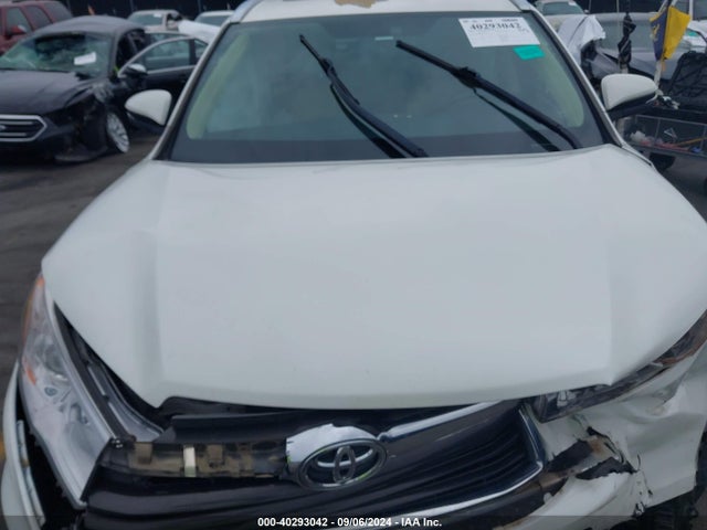 Toyota Highlander Xle V6 2015 5TDKKRFH1FS070018 Image 10
