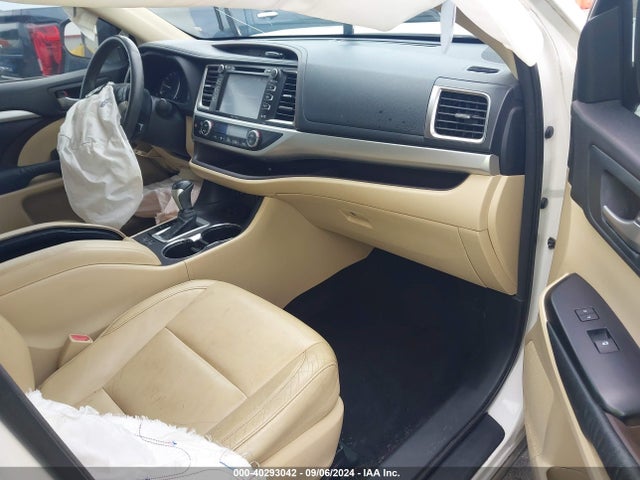 Toyota Highlander Xle V6 2015 5TDKKRFH1FS070018 Image 5