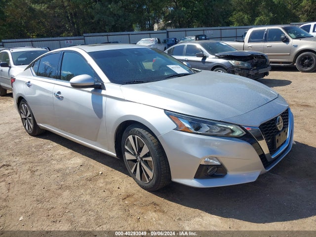 2019 1N4BL4EV4KC227744 main image