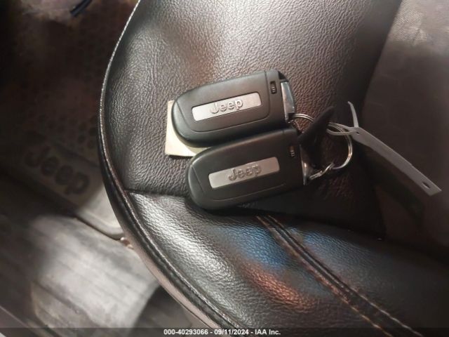 3C4NJDBBXJT185073 Jeep Compass Latitude 4x4