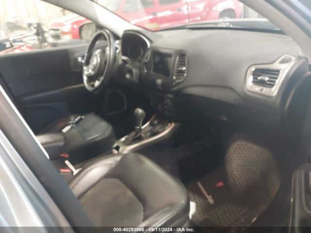 3C4NJDBBXJT185073 Jeep Compass Latitude 4x4