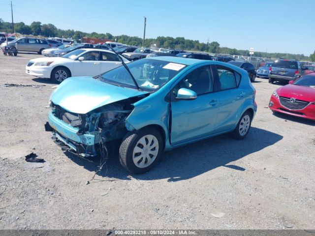 JTDKDTB30E1061386 Toyota Prius C One