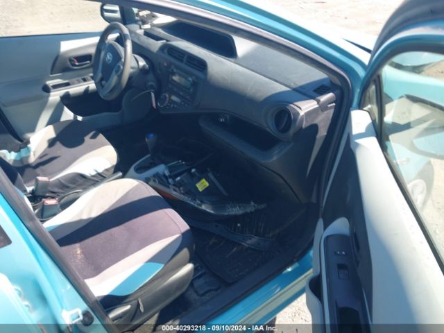 JTDKDTB30E1061386 Toyota Prius C One